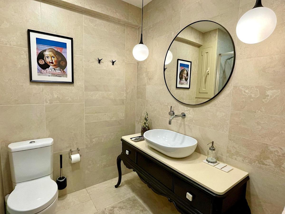 Abbott Apartment - 1 Min From The Beach - 100M2 - Sleeps 8 Sitges Ngoại thất bức ảnh