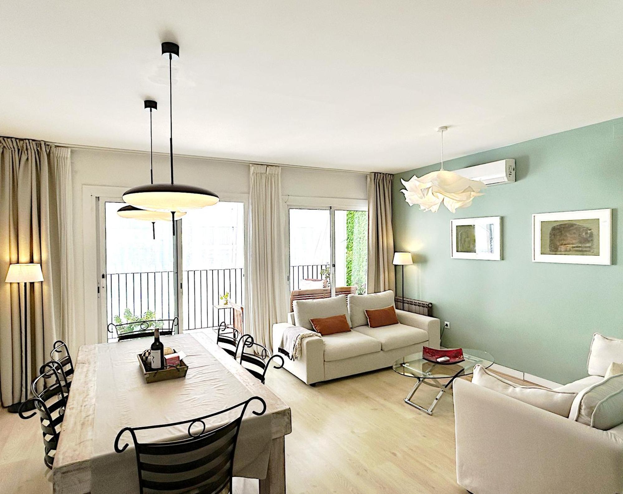 Abbott Apartment - 1 Min From The Beach - 100M2 - Sleeps 8 Sitges Ngoại thất bức ảnh