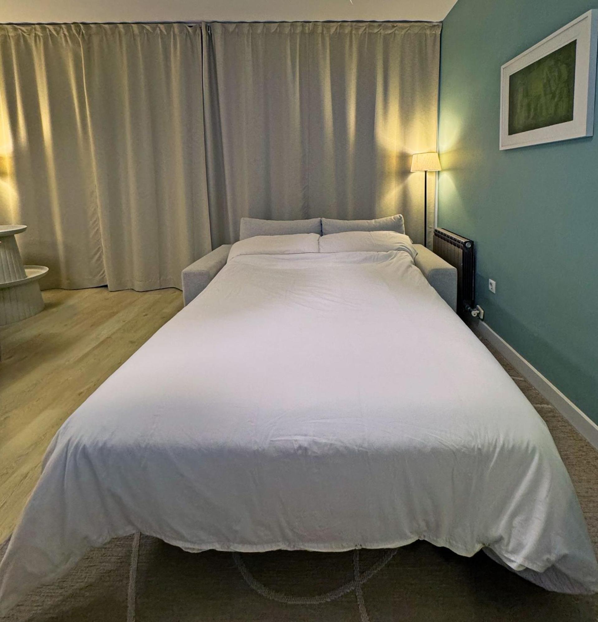 Abbott Apartment - 1 Min From The Beach - 100M2 - Sleeps 8 Sitges Ngoại thất bức ảnh